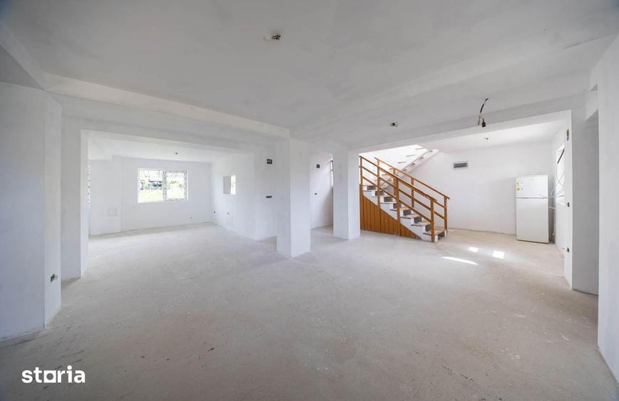 Casă cu Teren 1500 Mp în Central