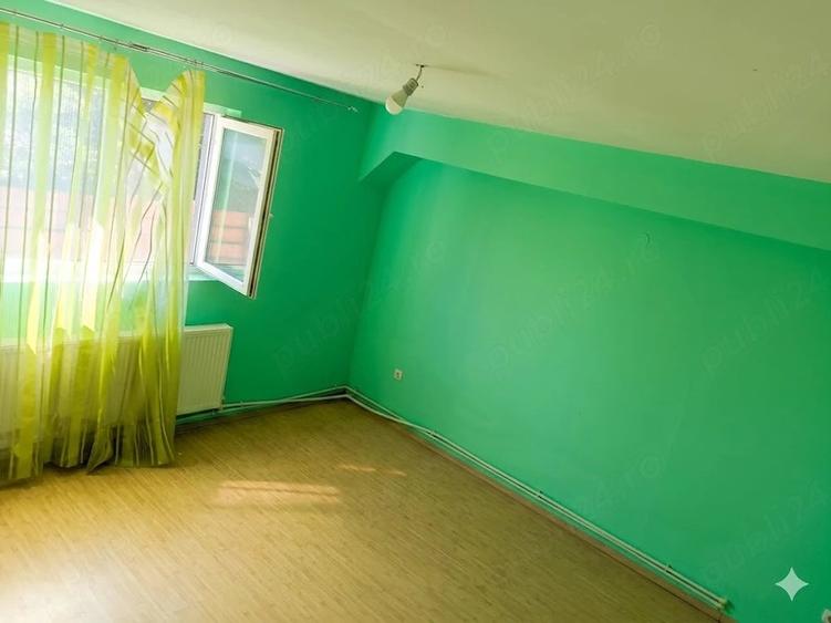 Casă cu 4 camere cu Teren 1040 Mp în Mărăcineni