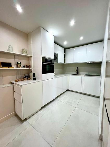 Apartament cu 3 camere decomandat în Dosu Bricii