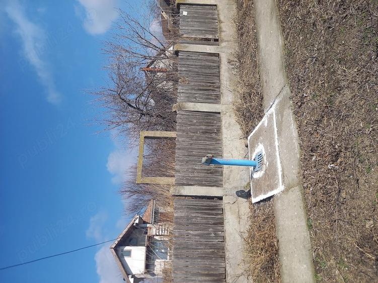 Casă cu 2 camere cu Teren 1500 Mp în Central