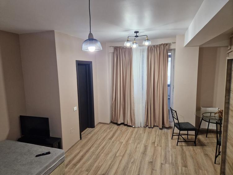 Garsonieră decomandată în Central