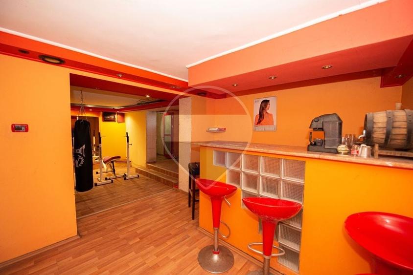 Casă individuală cu 9 camere cu Teren 1200 Mp în Cornetu