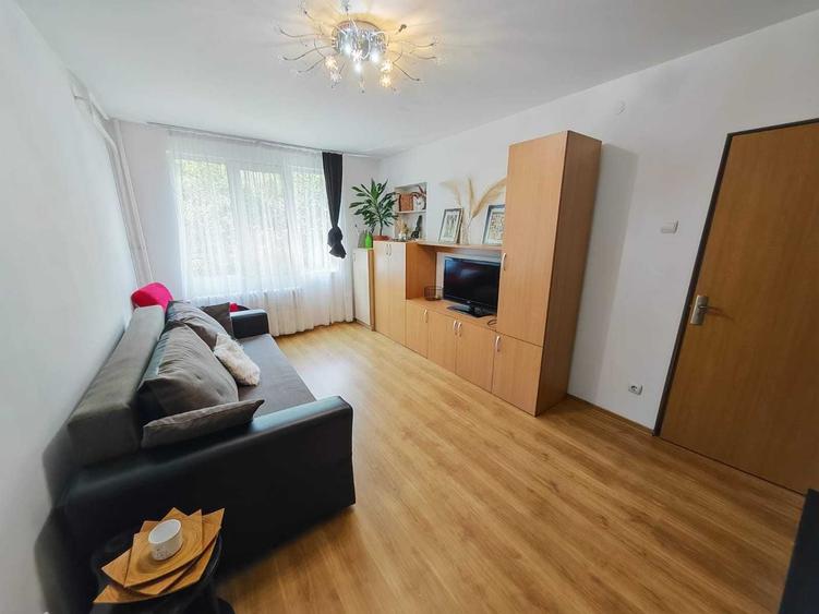 Apartament cu 2 camere decomandat în Drumul Taberei