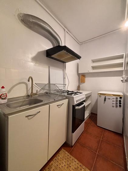 Garsonieră decomandată în Drumul Carului