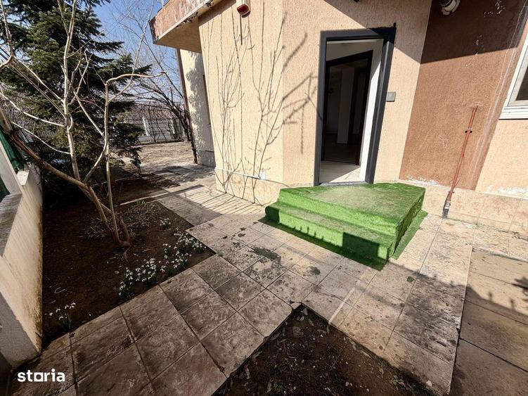 Casă cu 4 camere cu Canalizare în Central