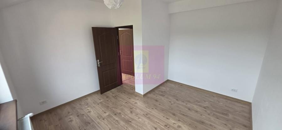 Vila cu 4 camere de vanzare in Brebu - 3