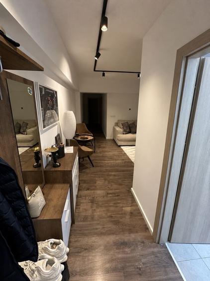Apartament cu 3 camere decomandat în Pipera