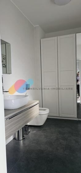 Casă individuală cu 4 camere cu Canalizare în Dezmir