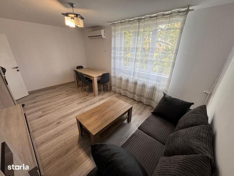 Apartament cu 4 camere decomandat în Central