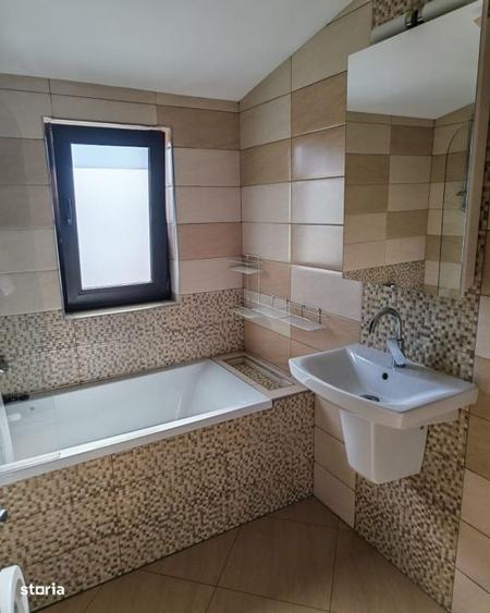 Apartament cu 4 camere în Între Lacuri