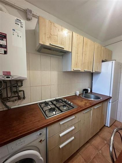 Apartament cu 2 camere decomandat în Palat