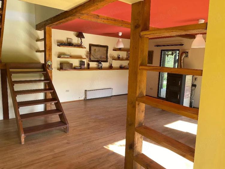 Casă cu 3 camere cu Teren 2125 Mp în Vechea