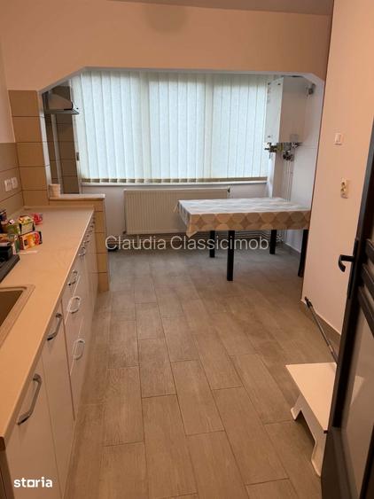 Apartament de 2 camere zona TRACTORUL