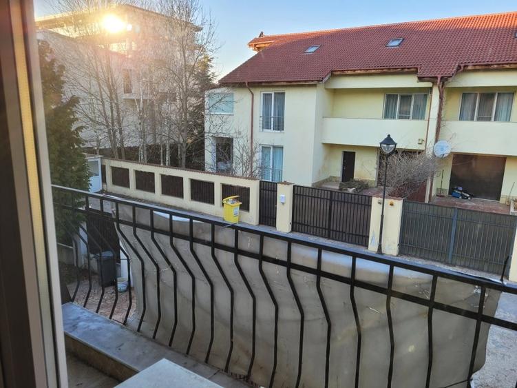 Casă individuală cu 7 camere cu Canalizare în Pipera