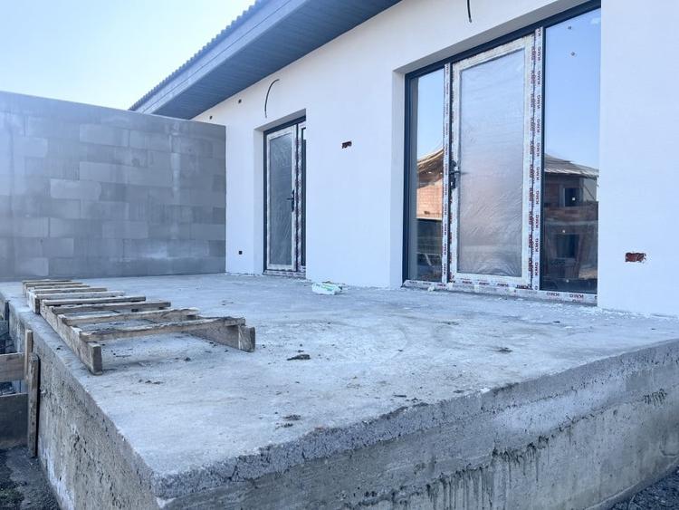 Duplex cu 3 camere cu Teren 277 Mp în Săcălaz