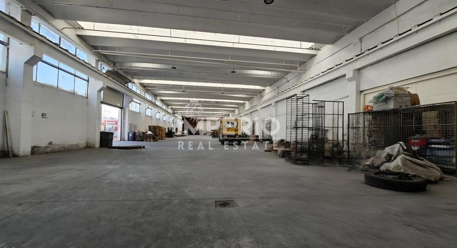 Spațiu industrial, de 2,615 mp, în Iris