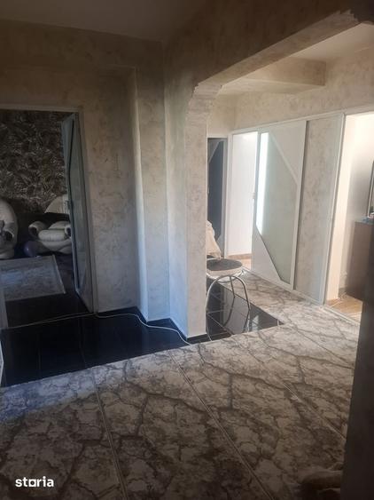 Apartament 4 camere cu balcon ?i aer condi?ionat - 6