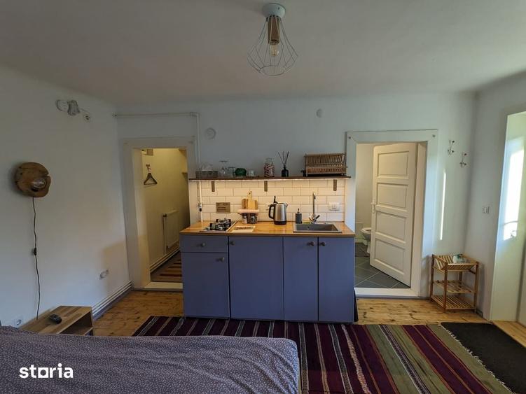 Casă cu 3 camere cu Teren 2987 Mp în Central