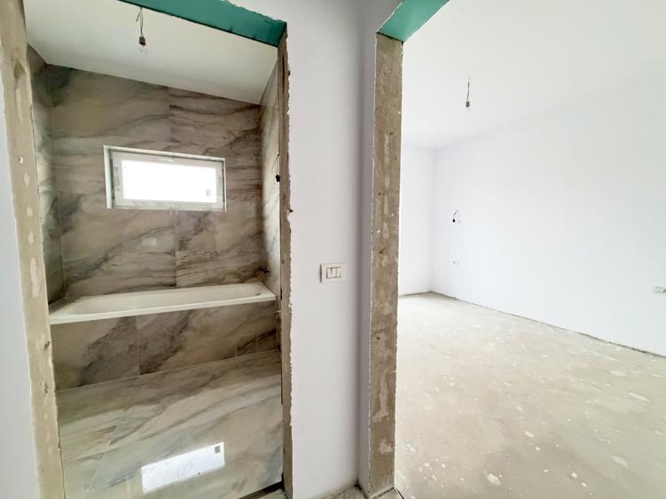 Duplex cu 5 camere cu Canalizare în Dumbrăvița