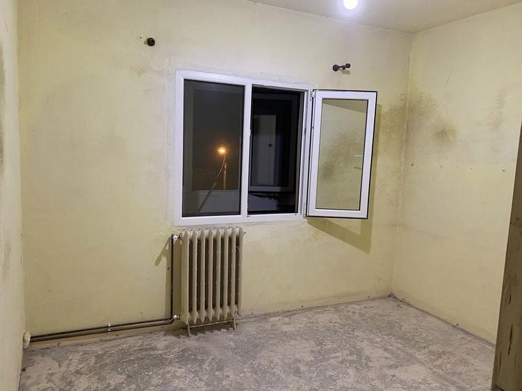 Apartament cu 4 camere decomandat în Ultracentral