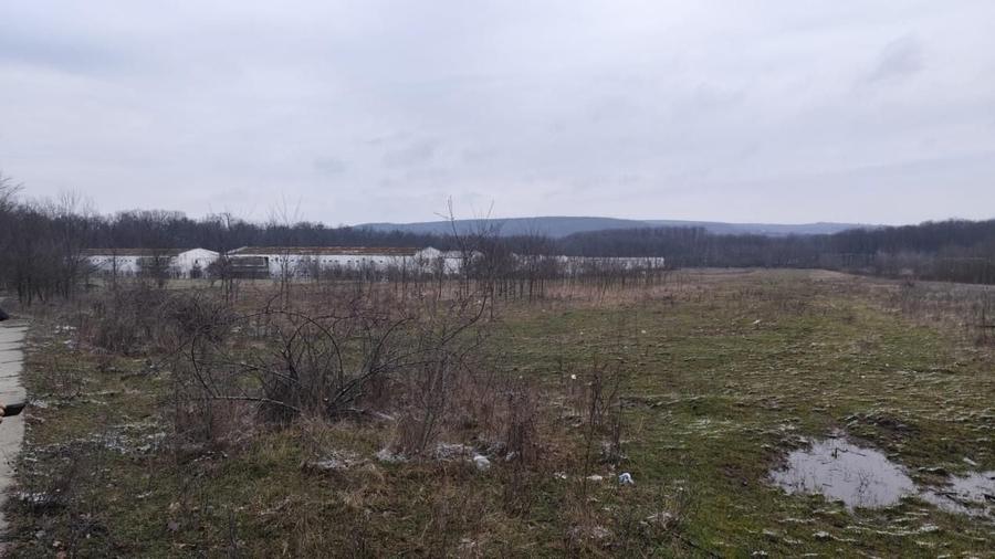Teren Construcții intravilan de 7500 mp, în Est