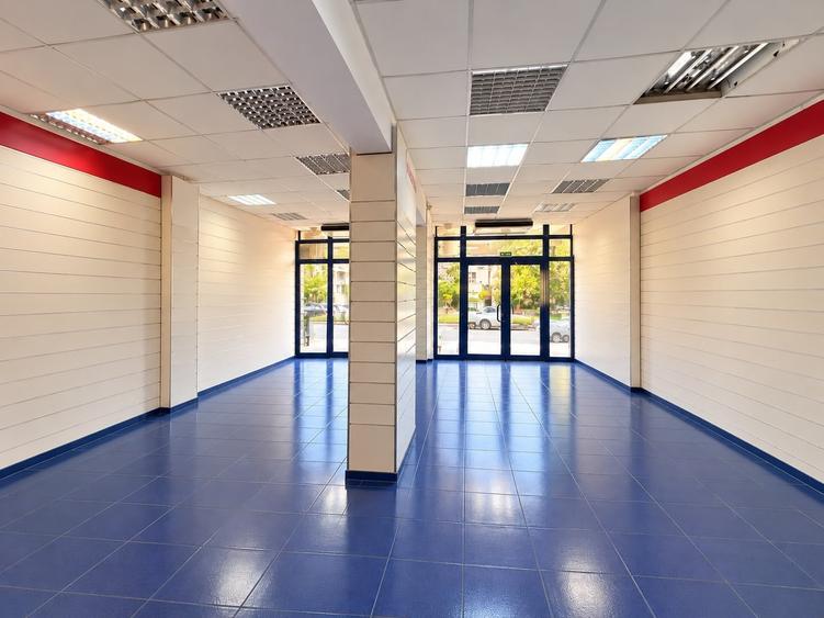 Spațiu comercial, de 61 mp, în Rogerius