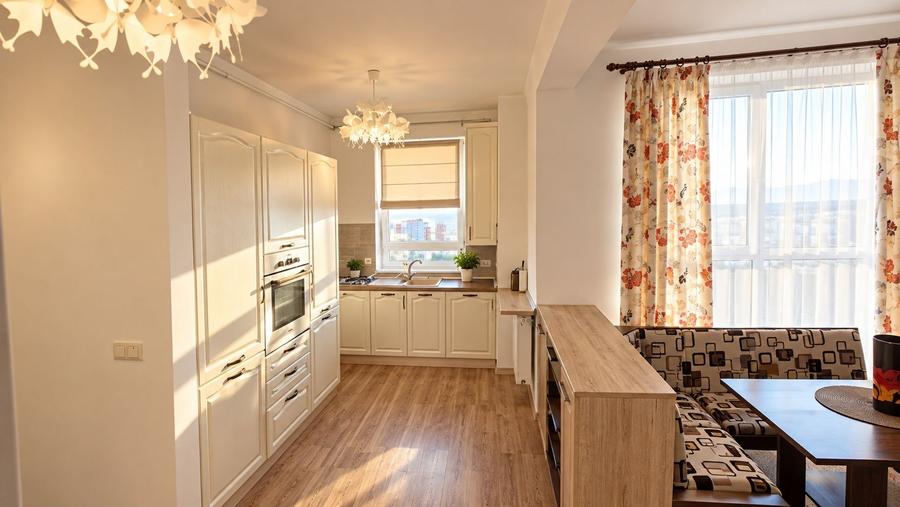 Apartament cu 2 camere decomandat în Central