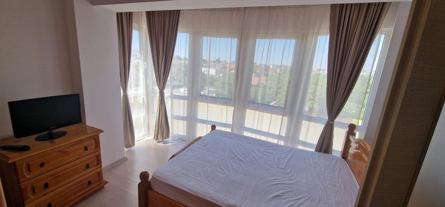 Apartament cu 3 camere în Nufărul