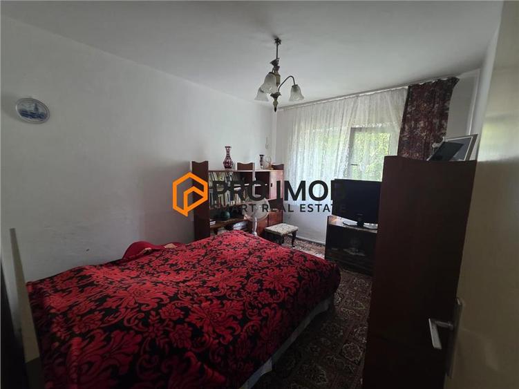 Apartament 4 camere cf 1 decomandat zona Centrala - 3