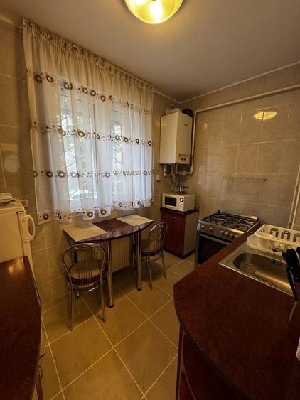 Apartament cu 2 camere decomandat, mobilat în Floreasca