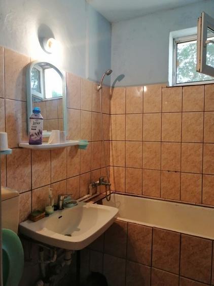 Apartament cu 2 camere nedecomandat în Micro 4