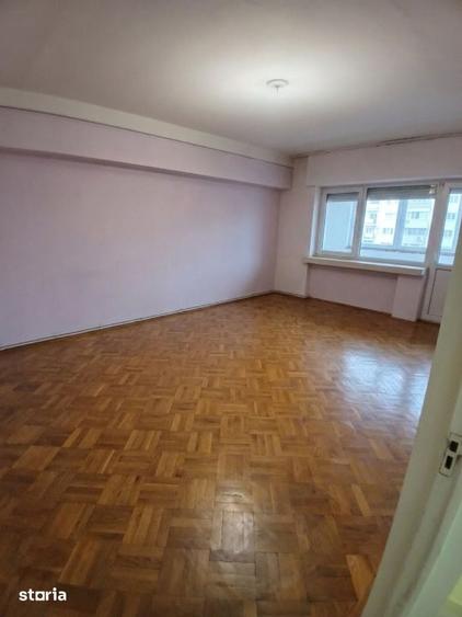 Apartament cu 3 camere decomandat în Ultracentral