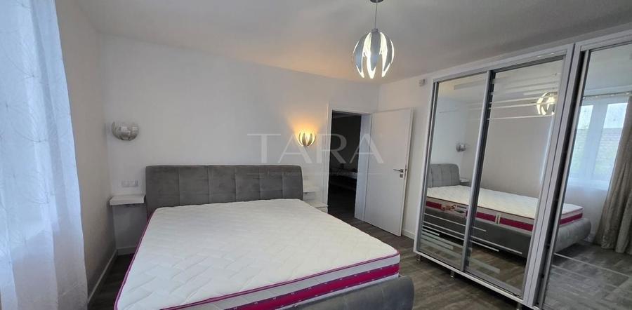 Casă individuală cu 6 camere cu Canalizare în Dâmbul Rotund