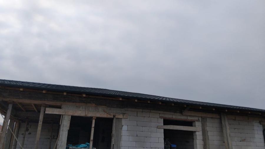 Casă individuală cu 4 camere cu Canalizare în Băbana