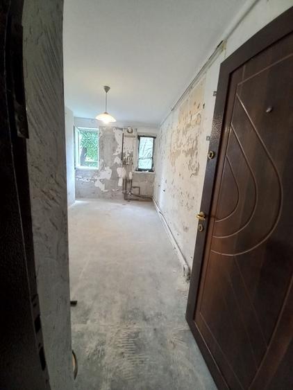 Garsonieră decomandată în Terezian