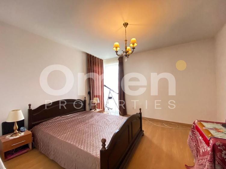 Apartament cu 3 camere semidecomandat în Exterior Vest
