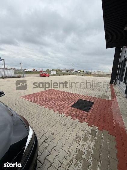 Spațiu comercial, de 585 mp, în Mădăras