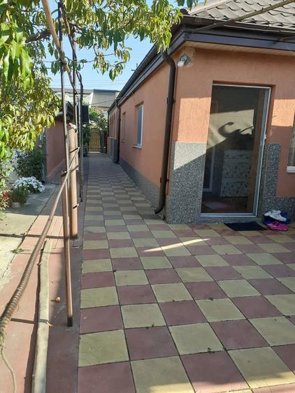 Casă cu 3 camere cu Teren 700 Mp în Central