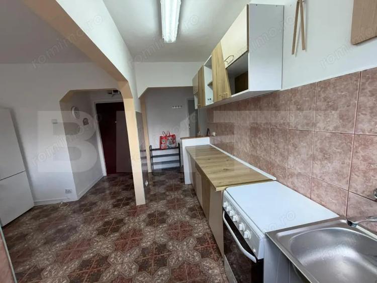 Apartament cu 3 camere decomandat în Rogerius