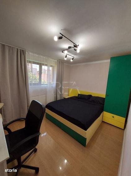 Apartament cu 3 camere semidecomandat în Vitan