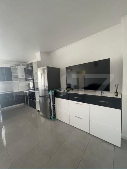 Apartament cu 2 camere semidecomandat, mobilat în Semicentral