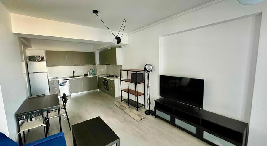 Apartament cu 2 camere semidecomandat în Politehnica