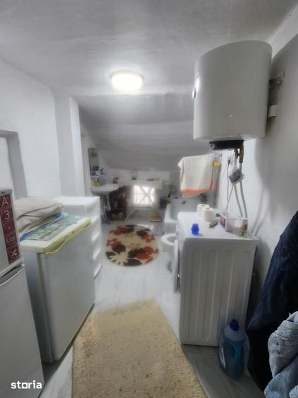 Casă cu 2 camere cu Teren 400 Mp în Central
