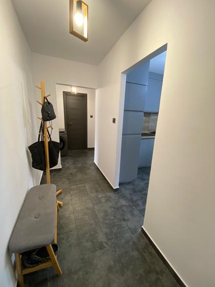 Apartament cu 2 camere decomandat în Exterior Vest