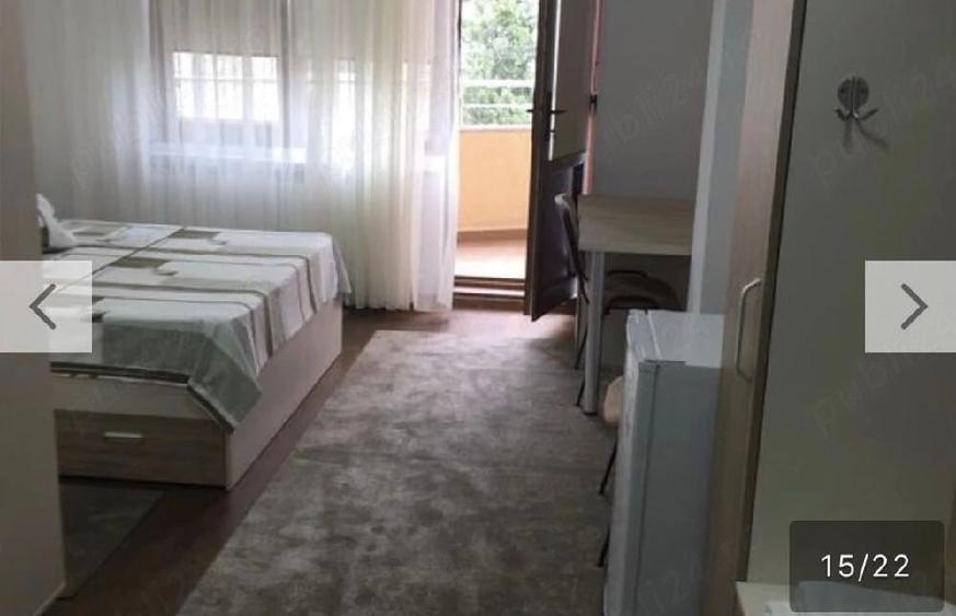 Casă cu 9 camere cu Teren 600 Mp în Km 4