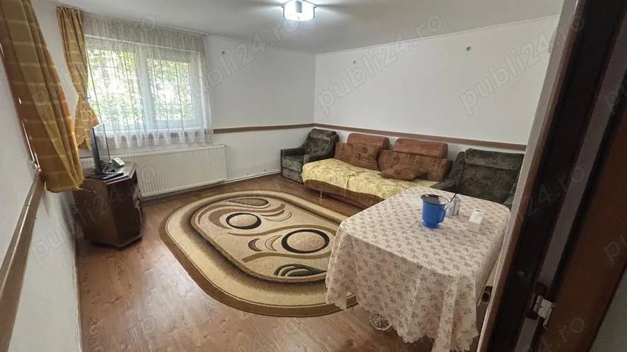 Casă cu 4 camere în Găești