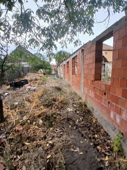 Casă cu 3 camere în Central