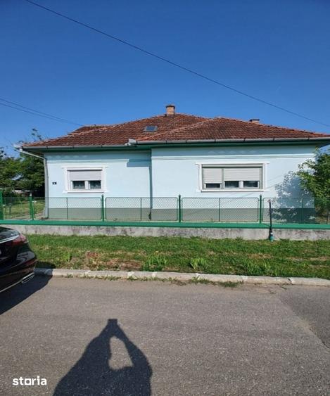 Casă cu 5 camere cu Teren 250 Mp în Baia de Criș