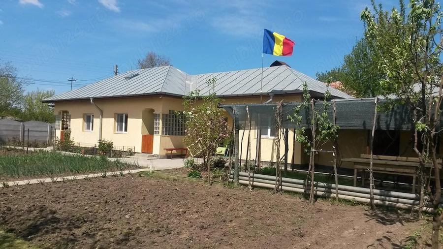 Casă cu 4 camere cu Teren 2330 Mp în Ionașcu