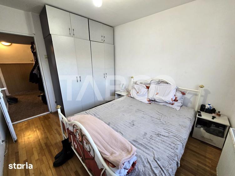 Apartament cu 3 camere decomandat, mobilat în Turnișor